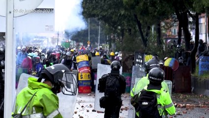Colômbia promete esclarecer homicídios