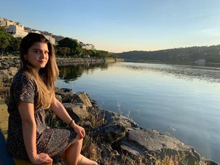 MÜZİK TUTKUNU DURU'NUN HAYALLERİNİ ABLASI SÜRDÜRÜYOR