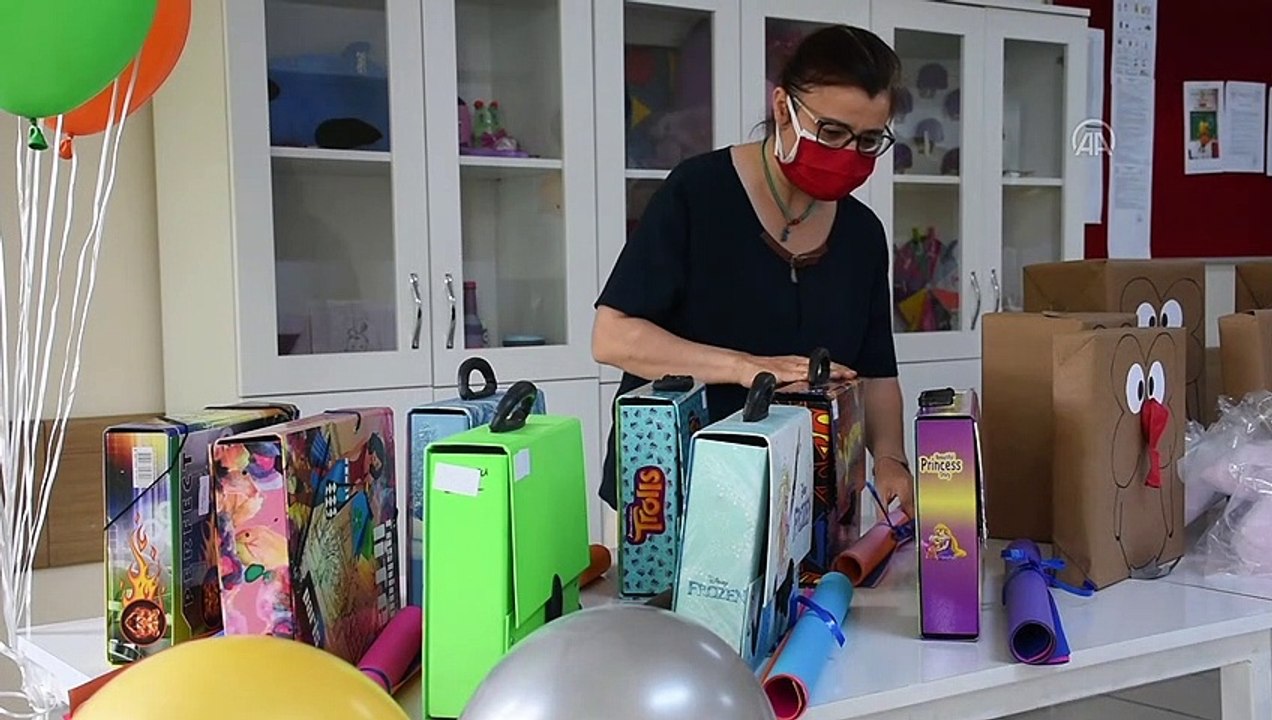 BURSA - Meslek liseliler yardımlaşma kültürünü gönüllere dokunarak öğreniyor