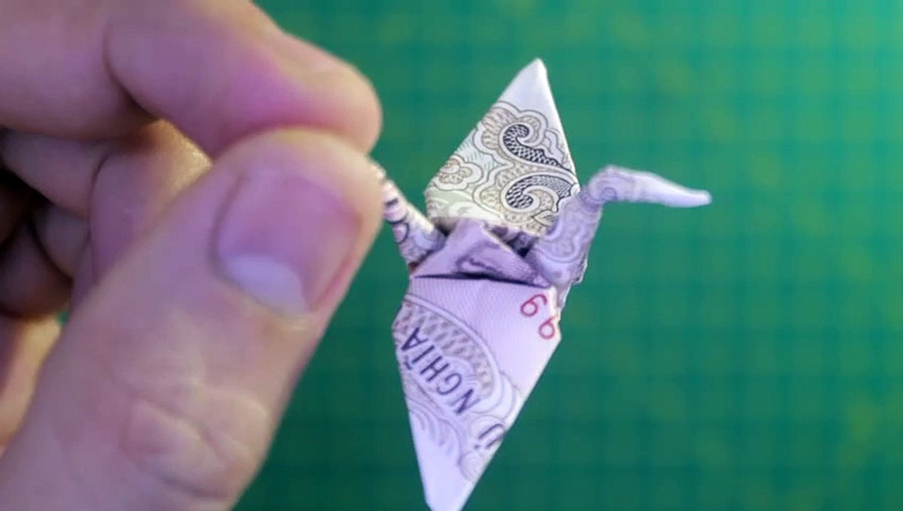 Demo crane - origami money vietnam