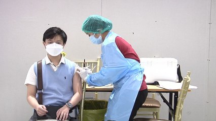 Vaksin Warga Usia di Atas 18 Tahun telah Dimulai, Simak Persyaratannya!