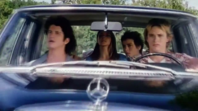 EN LO PROFUNDO DEL BOSQUE (2000) tráiler original
