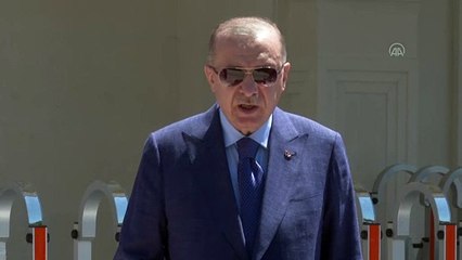 İSTANBUL - Cumhurbaşkanı Erdoğan gazetecilerin sorularını cevapladı