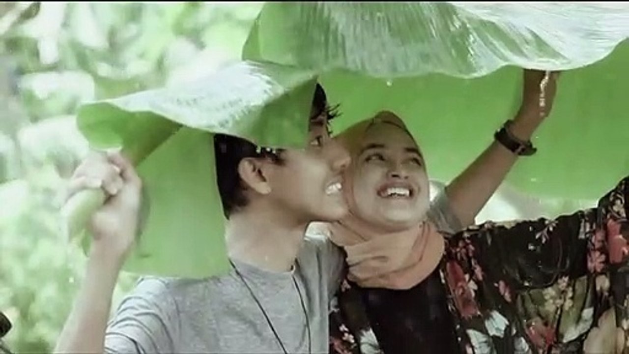 Nazia Marwiana - Cintamu Setengah Hati