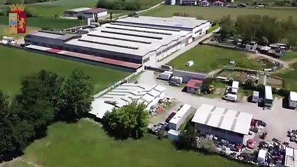 Milano, operazione Caucasian job: arrestati i fabbricanti di documenti falsi per i foreign fighters