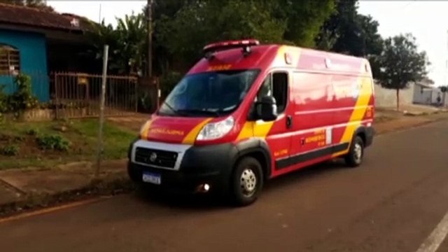 Adolescente tem suspeita de fratura no braço após cair da cama, no Bairro Santa Cruz