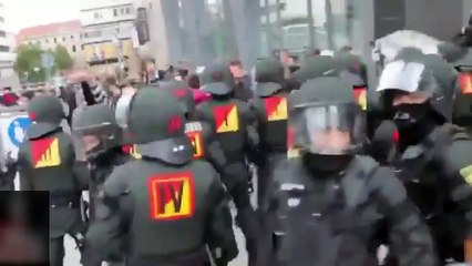 PKK yandaşları Atatürk'e hakaret etti