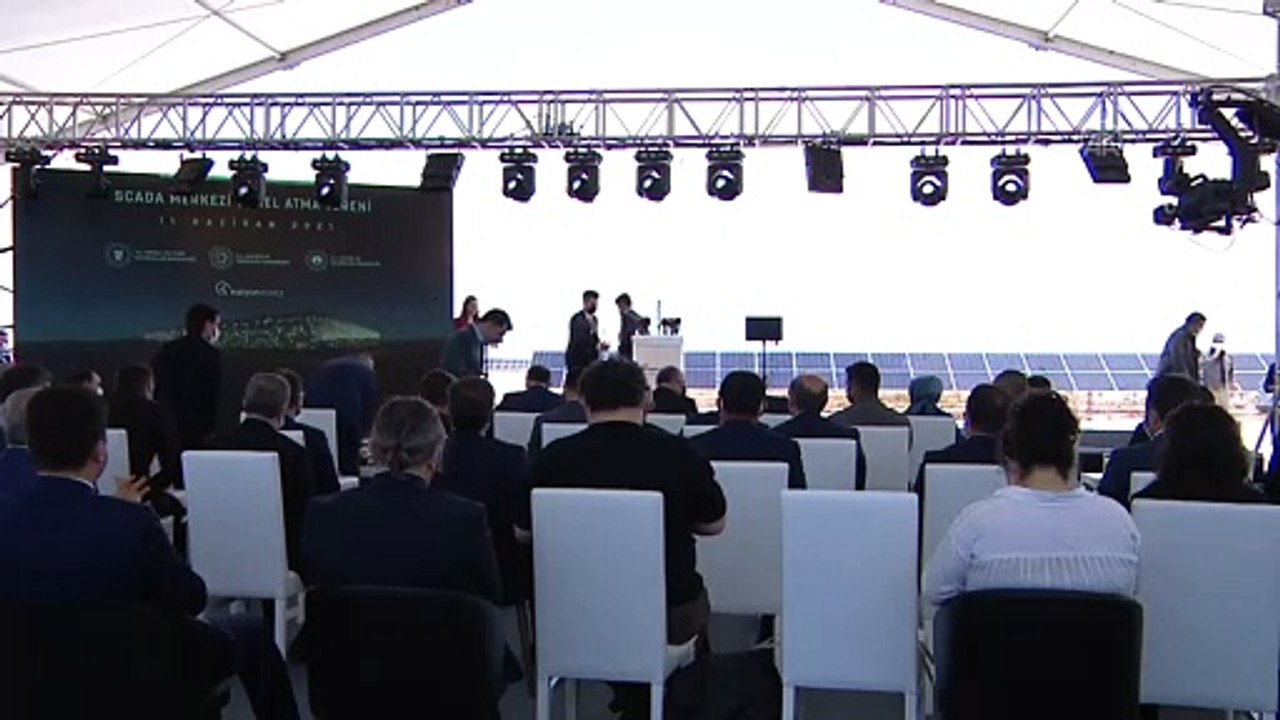 KONYA - Dönmez: 'Artık diyoruz ki  Türkiye hem kaynak hem teknoloji hem de piyasalar bazında yenilenebilir enerjinin merkez ülkesi olacak'