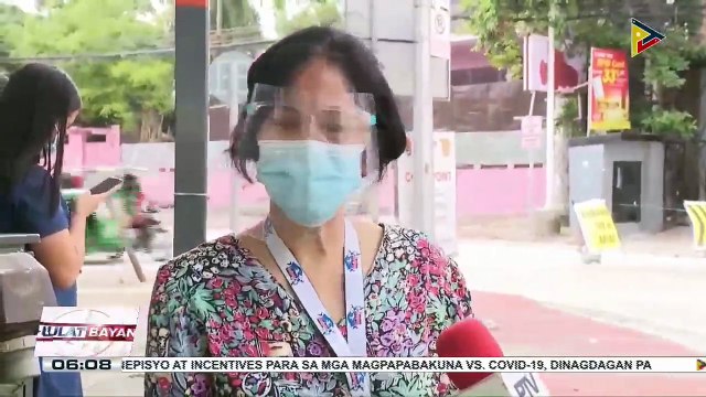 Fully vaccinated senior citizens na nasa GCQ at MGCQ areas, pinapayagan nang lumabas; Limitadong pagbubukas ng gyms, fitness studios, skating rinks, at racket sports courts pinayagan na rin pero kailangang makakuha muna ng safety seal.