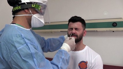 İZMİR - 32 gün arayla 2 kez Kovid-19 geçiren doktordan vatandaşlara 'aşı olun' çağrısı