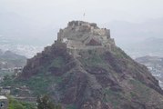 Yemen'de Husilerin ablukası altındaki Taiz halkının nefes alma durağı: Sabır Dağı