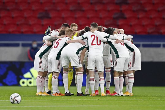 Euro 2021 : Viktor Orban affirme que les joueurs hongrois ne s’agenouillent que « devant Dieu et la patrie »