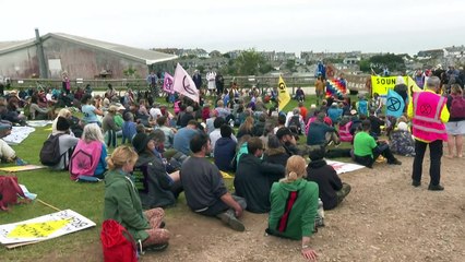 Extinction Rebellion protestiert am Rande des G7-Gipfels