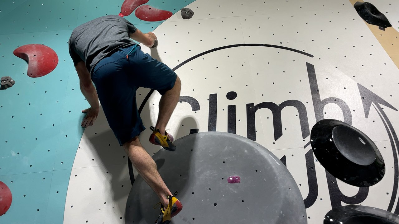4000 m2 : la plus grande salle d’escalade de France ouvre  à Paris