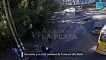 Una moto y un auto chocaron de frente en Villa Elvira