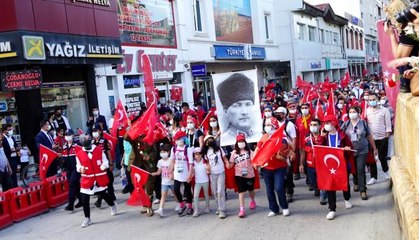 95 kilometrelik Atatürk ve İstiklal Yolu yürüyüşü son buldu