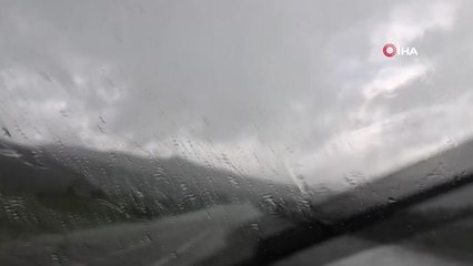 Demirözü'nde fındık büyüklüğünde dolu yağdı