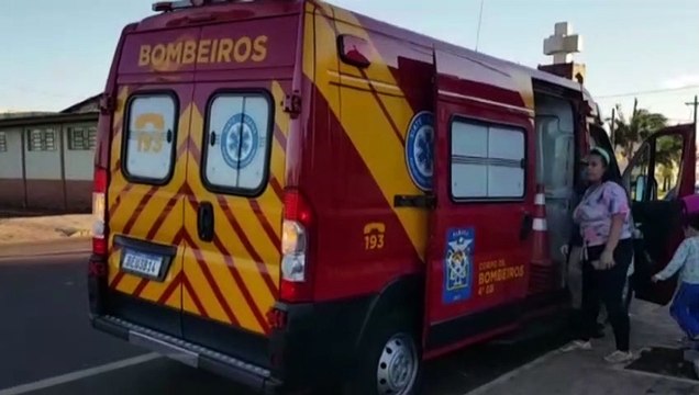Mulher tem suspeita de fratura no pé ao se envolver em acidente no Bairro Brasmadeira
