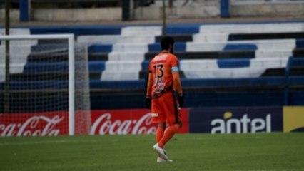 Abreu se despide de las canchas con una derrota ante el Liverpool