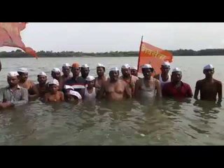 धुळे जिल्ह्यात  शिवसेनेचे 'जलसमाधी' आंदोलन