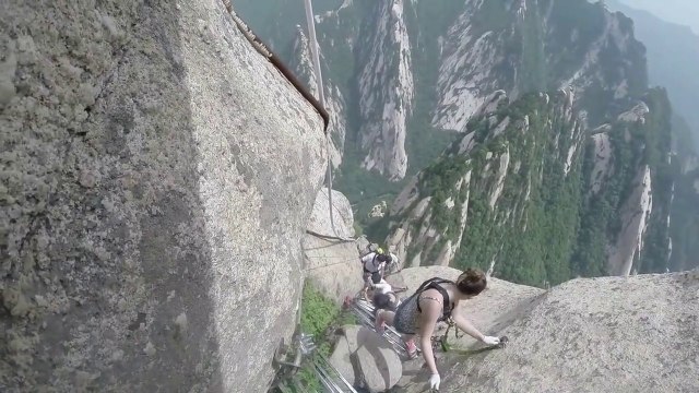 Hua Shan Cliffside Plank Walk - Huayin, Shaanxi - China