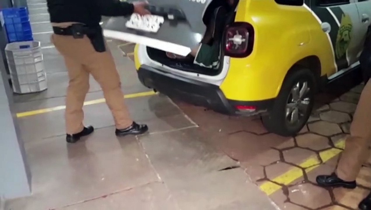 Acusado de agredir a mulher com chute na boca no Bairro Quebec é detido e encaminhado à Delegacia; vítima teria perdido dois dentes