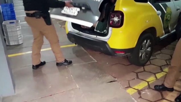 Acusado de agredir a mulher com chute na boca no Bairro Quebec é detido e encaminhado à Delegacia; vítima teria perdido dois dentes