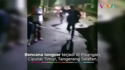 Longsor di Ciputat Tutup Sungai, 3 Rumah Rusak Parah