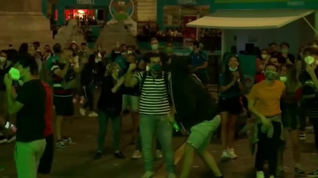 Euforia de los azzurri tras la victoria ante Turquía en el debut de la Eurocopa 2021