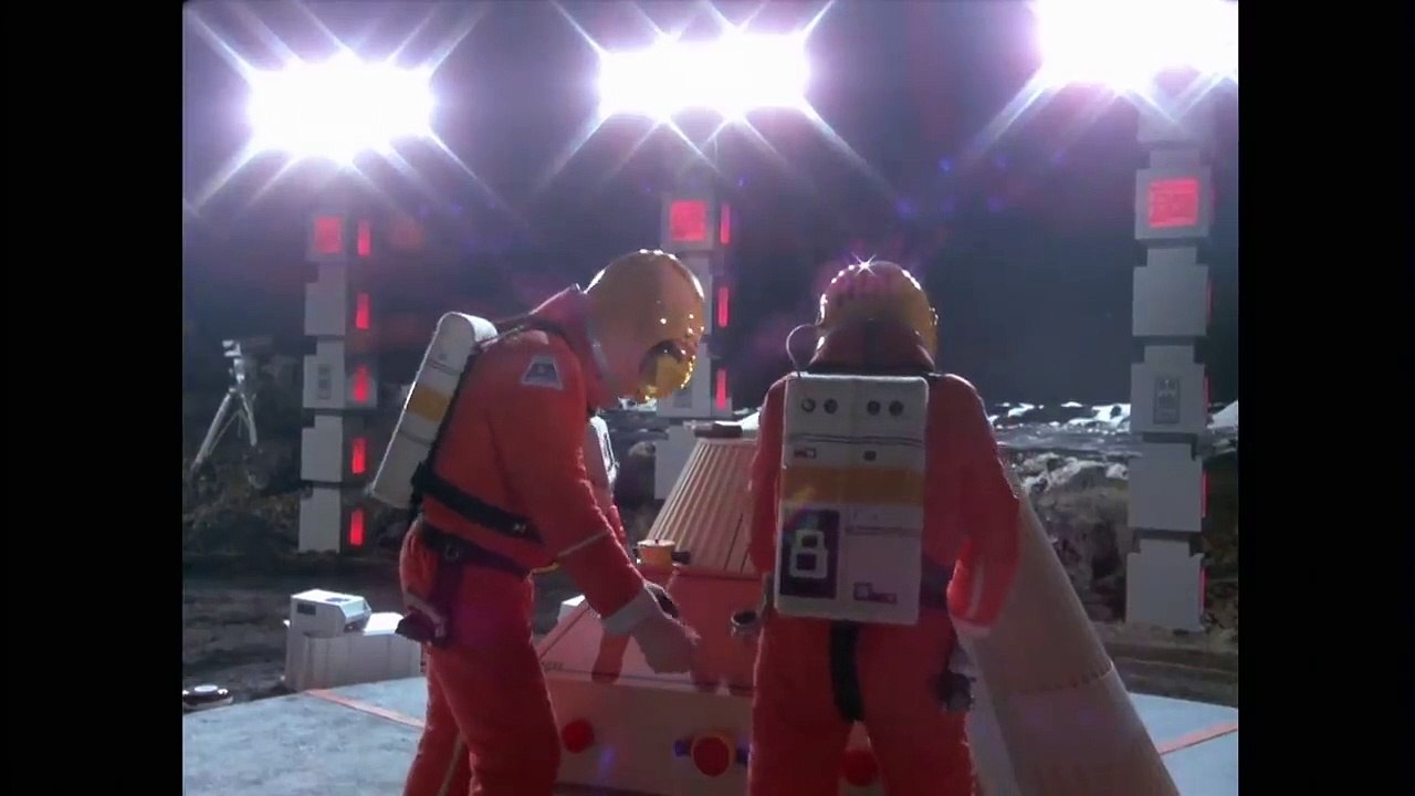 Space: 1999: Season 1 Episode 1 - Breakaway (Full Episode)