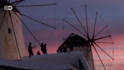 Greece welcomes back tourists