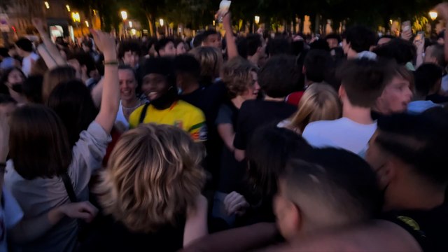 A Paris, une fête de plusieurs milliers de jeunes interrompue par la police