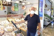 BALIK PAZARINA GELENLER, 'MARMARA BALIĞI MI?' DİYE SORUYOR