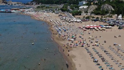 ŞİLE PLAJLARINDA YOĞUNLUK HAVADAN GÖRÜNTÜLENDİ