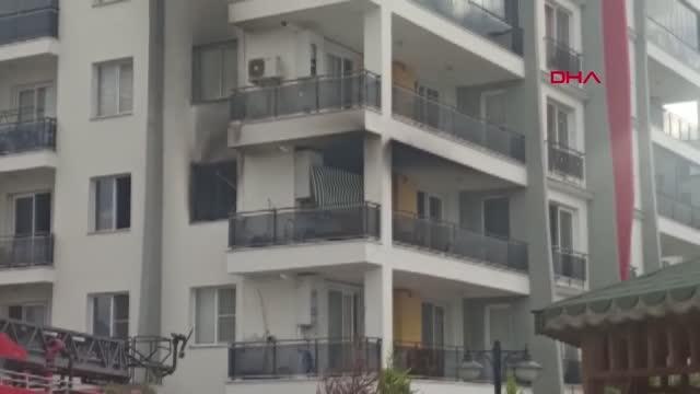 Yangında alevlerin arasında kalınca ikinci kattan atladı