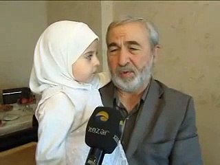 3 yaşındaki çocuk Kur'an'ı ezbere okuyor