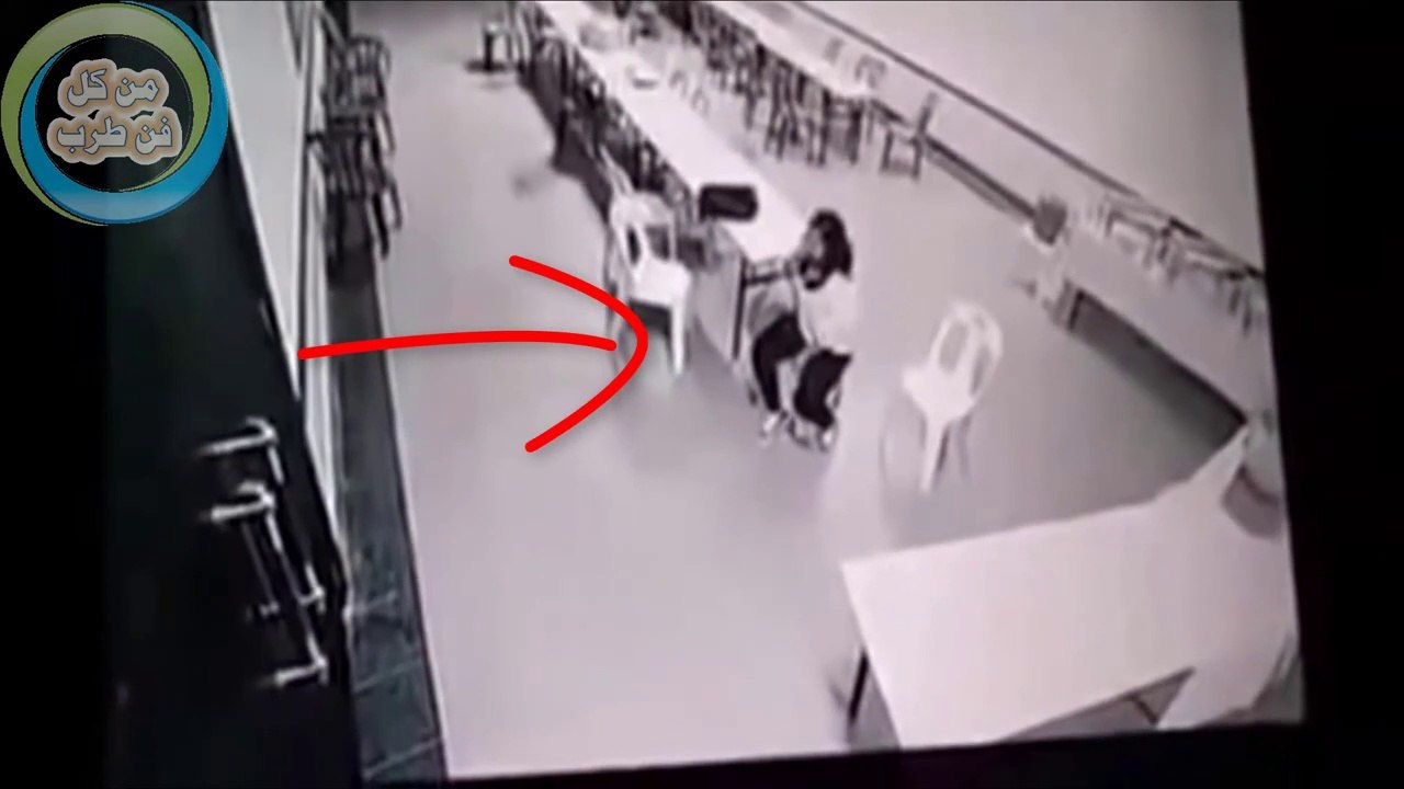 مقاطع مرعبة تم تصويرها لأشباح حقيقية هاجمت أشخاص !! Terrifying clips filmed of real ghosts attacking people