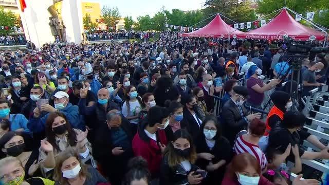 Kılıçdaroğlu, Yenimahalle Belediyesi Batıkent Murat Karayalçın Meydanı açılış törenine katıldı (2)