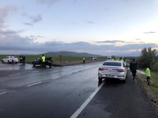 Son dakika haber! 5 otomobilin karıştığı zincirleme kazada 5 kişi yaralandı