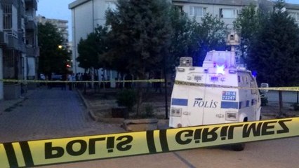 Diyarbakır'da sokak ortasında silahlı çatışma: 4 yaralı