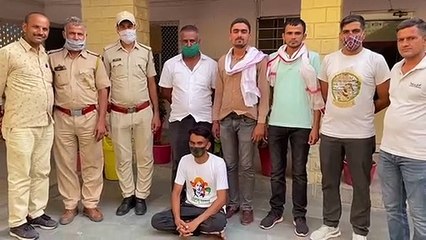 आपसी रंजिश में फायरिंग का इनामी आरोपी गिरफ्तार