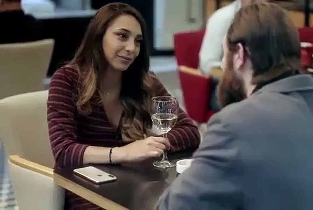 مسلسل من الآخر الحلقة 16 السادسة عشر