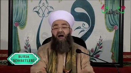 "Bir kız için krize girenler var ya..."