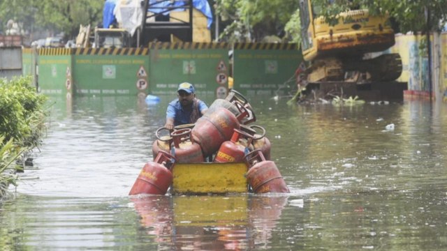 Mumbai: IMD issues orange alert, heavy rainfall warning