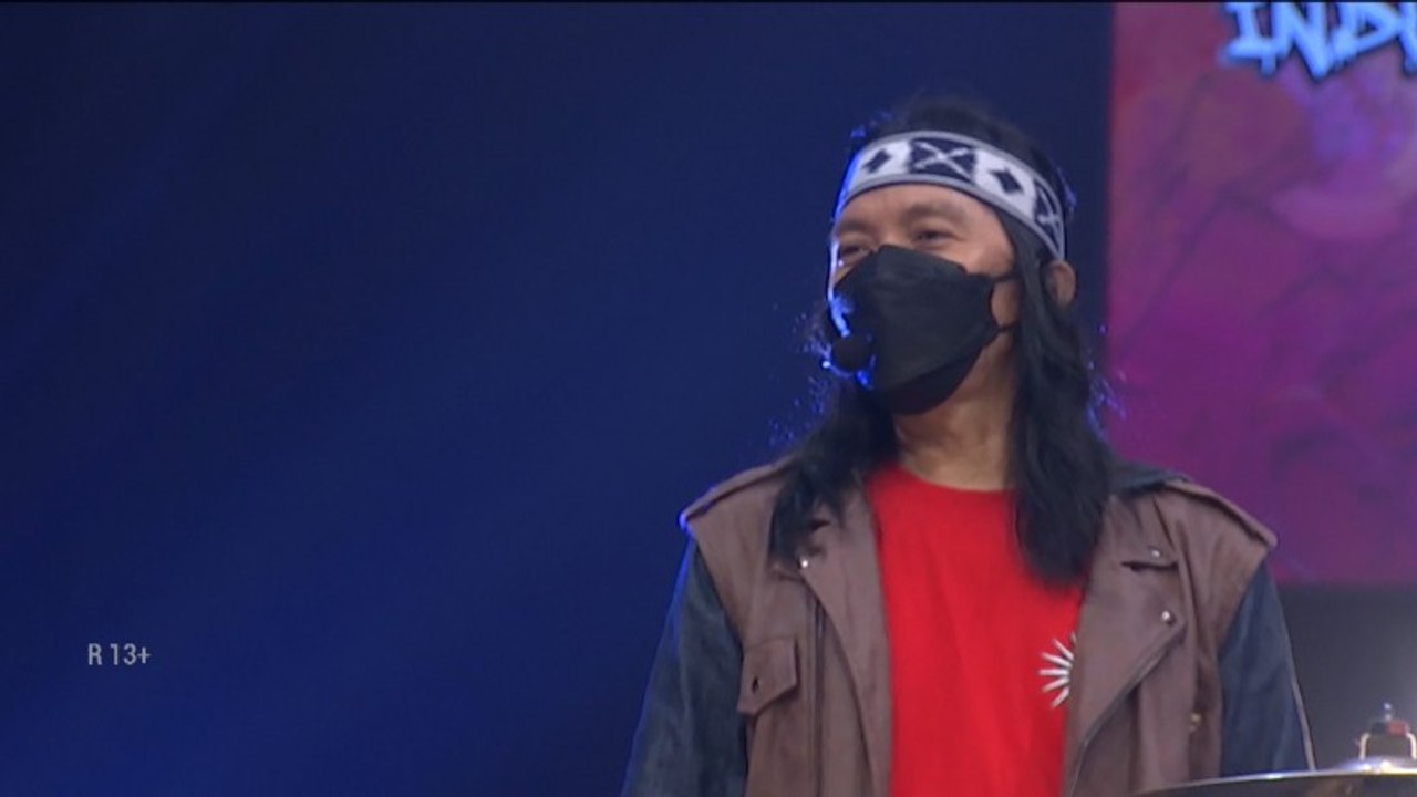 Vaksin Slank untuk Indonesia - Bimbim Slank Jadikan Sosial Media untuk Berbagi Kebaikan