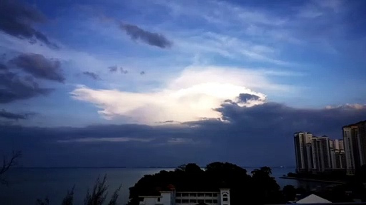 When we found the horizon | calm music | peaceful music | relaxing music | calming | relax your mind and body | peace of mind | calm your mind | horizon | romantic music | inspiring music | meditation music | motivational music | love by Rest In Peace