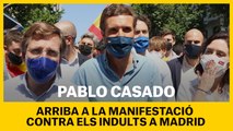 Arribada de Pablo Casado a la manifestació de Colón