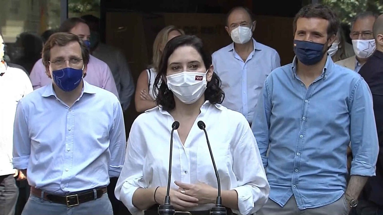 Ayuso: "Qué va a hacer el Rey de España? ¿Va a firmar los indultos?"