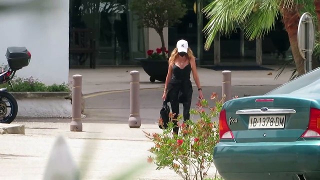 El demoledor mensaje de Ana Obregón: “Hoy hace 13 meses que me enterraron contigo”