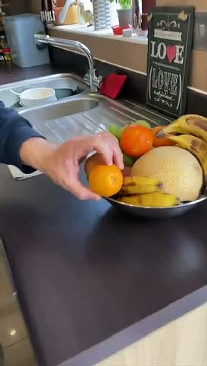 Remote_control_orange__prank_(360p)